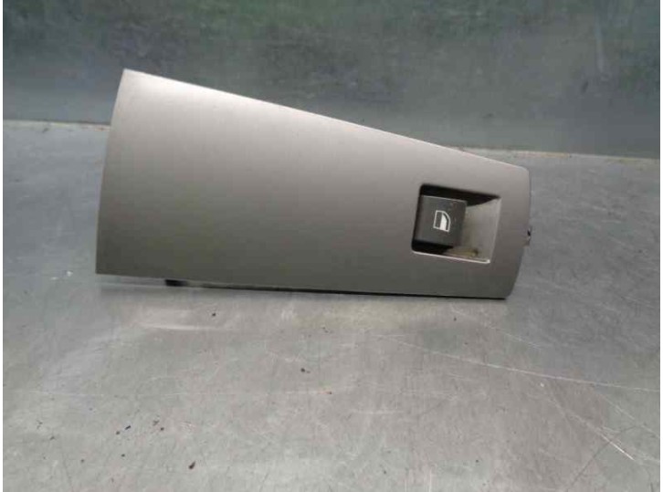 Recambio de mando elevalunas delantero derecho para bmw serie 7 (e65/e66) 3.0 24v cat referencia OEM IAM 8379597 