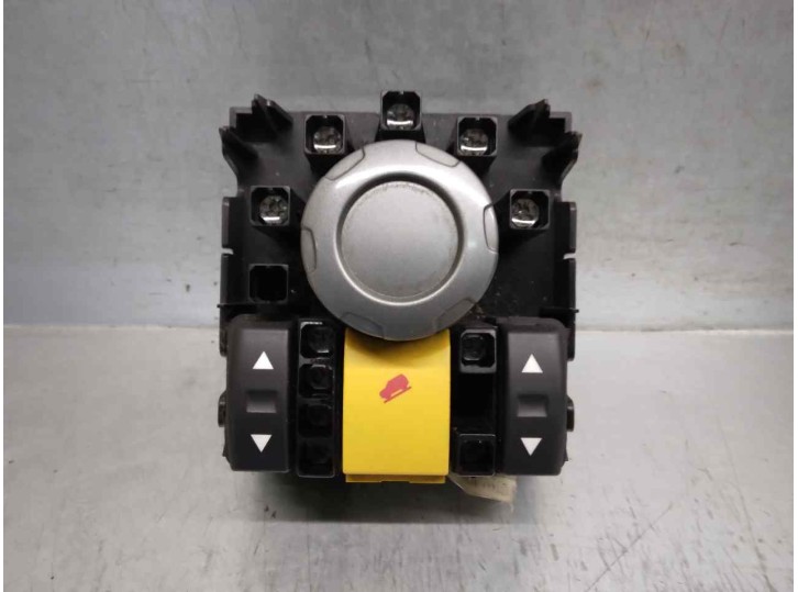 Recambio de mando multifuncion para land rover range rover sport 2.7 td v6 cat referencia OEM IAM YUD501410WVH 