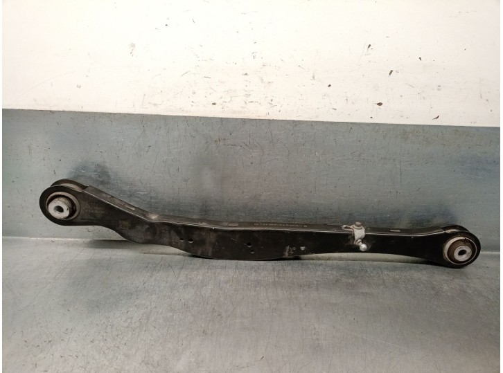 Recambio de brazo suspension superior trasero derecho para bmw 1 (f40) 118 i referencia OEM IAM 7915358 33306895885 