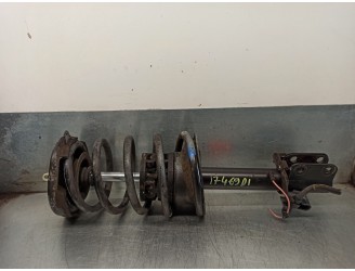 Replacement front left shock absorber for Renault Megane I Scenic (JA0) 1.6 OEM IAM reference 543021082R 746650 TRW