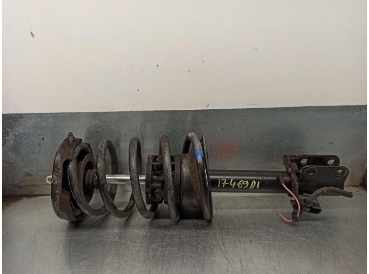 Replacement front left shock absorber for Renault Megane I Scenic (JA0) 1.6 OEM IAM reference 543021082R 746650 TRW
