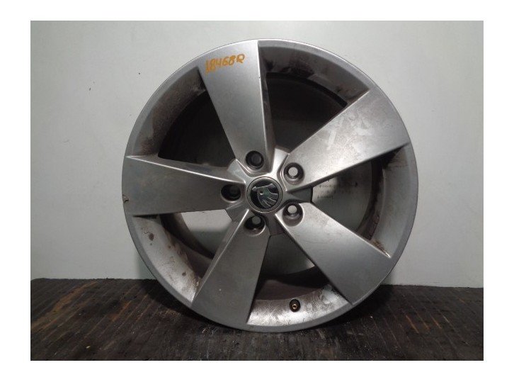 Recambio de llanta para skoda karoq (nu) 2.0 tdi referencia OEM IAM 57A601025F R177JX17H2ET45 