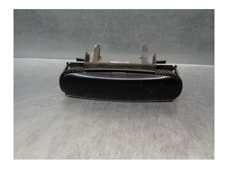 Recambio de maneta exterior delantera derecha para audi a3 (8p) 1.9 tdi referencia OEM IAM 4B0839885  
