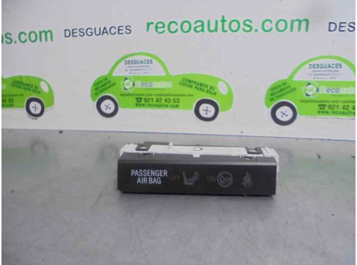 Recambio de mando para toyota prius (nhw30) executive referencia OEM IAM 8315047030  