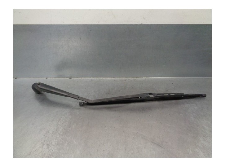 Replacement rear wiper arm for Suzuki Vitara SE/SV (ET) 1.9 Turbodiesel OEM IAM reference 3882161A00 