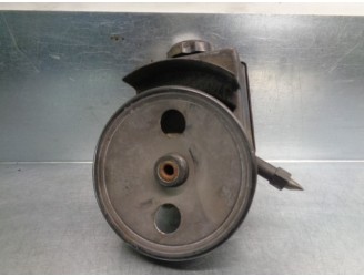 Replacement power steering pump for Volvo S70 saloon 2.5 CAT OEM IAM reference 3546907 SAGINAW 