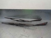 Recambio de brazo limpia delantero derecho para nissan trade 100 3.0 turbodiesel referencia OEM IAM   