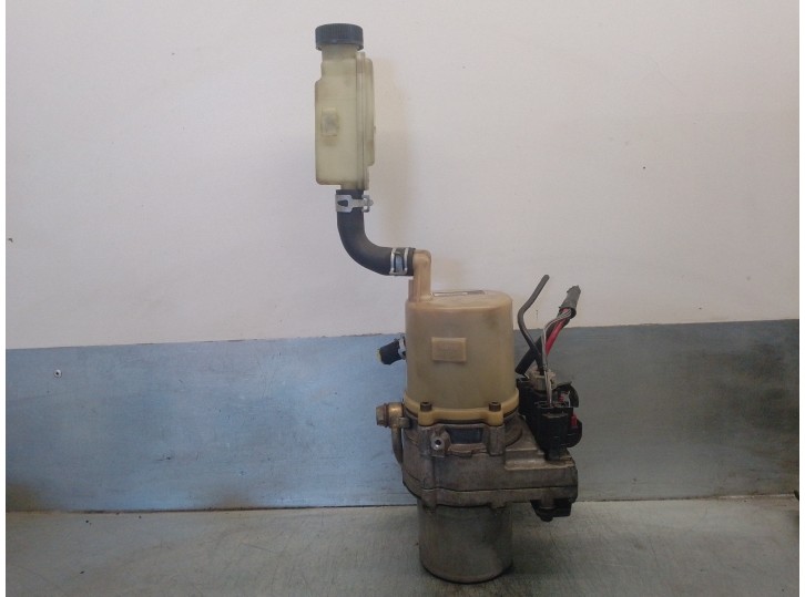 Recambio de bomba direccion para mazda 3 berlina (bk) 1.6 cd diesel cat referencia OEM IAM 995116052 Q3T50276 MITSUBISHI