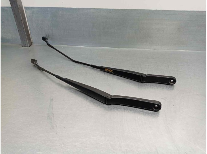 Recambio de brazo limpia delantero derecho para skoda karoq (nu) 2.0 tdi referencia OEM IAM 576955410B 576955409A 