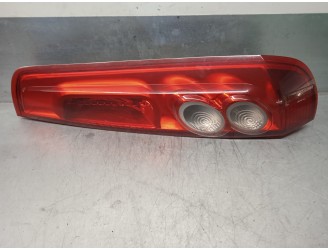 Recambio de piloto trasero derecho para ford fiesta (cbk) 1.4 tdci cat referencia OEM IAM 6S6113404B  3 PUIERTAS