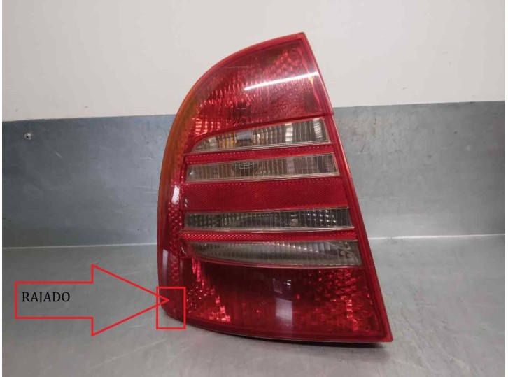 Recambio de piloto trasero izquierdo para skoda superb (3u4) 1.9 tdi referencia OEM IAM 3U5945111  4 PUERTAS