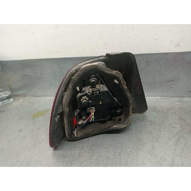 Recambio de piloto trasero derecho para mg serie 400 (rt) 2.0 turbodiesel referencia OEM IAM XFB101000  5 PUERTAS