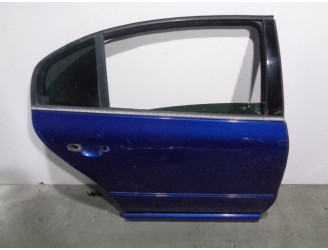 Recambio de puerta trasera derecha para skoda superb (3u4) 1.9 tdi referencia OEM IAM 3U5833052B AZUL 4 PUERTAS