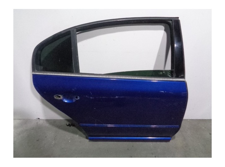 Recambio de puerta trasera derecha para skoda superb (3u4) 1.9 tdi referencia OEM IAM 3U5833052B AZUL 4 PUERTAS