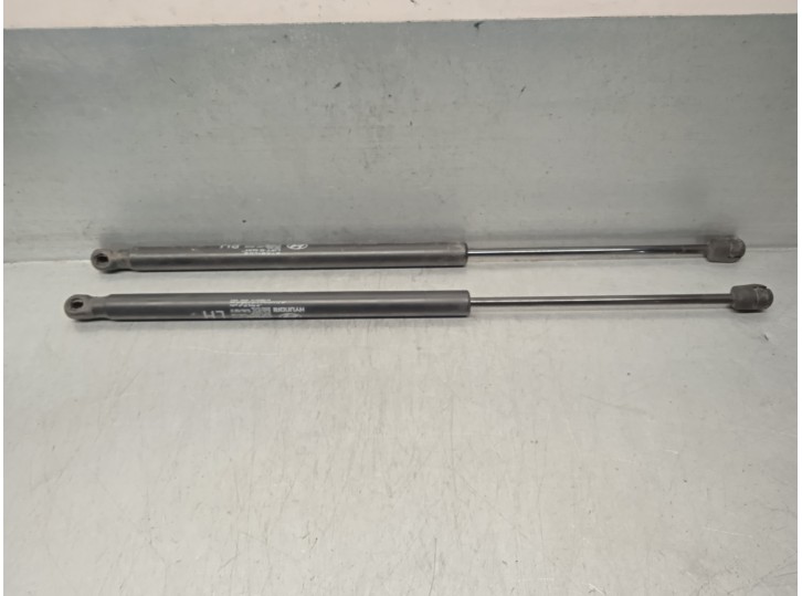 Recambio de amortiguadores maletero / porton para hyundai i30cw 1.6 crdi cat referencia OEM IAM 817702L200 