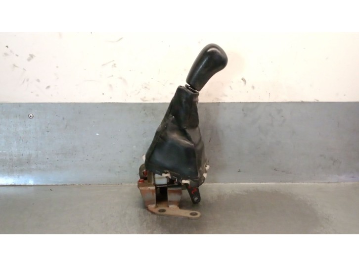 Replacement gear lever for Mitsubishi Canter Mitsubishi Canter OEM IAM reference 4M42 
