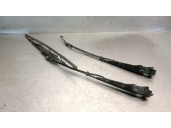 Recambio de brazo limpia delantero derecho para mitsubishi canter misubishi canter referencia OEM IAM 4M42  