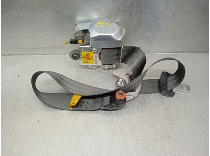 Replacement right front seat belt for Hyundai i30cw 1.6 CRDI CAT OEM IAM reference 888202L700 5 DOORS