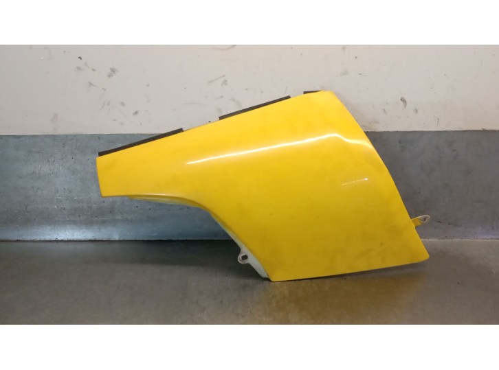 Recambio de molduras delanteras para mitsubishi canter misubishi canter referencia OEM IAM 4M42 