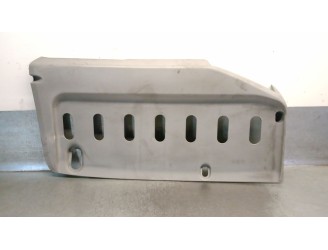 Recambio de molduras delanteras para mitsubishi canter misubishi canter referencia OEM IAM 4M42 