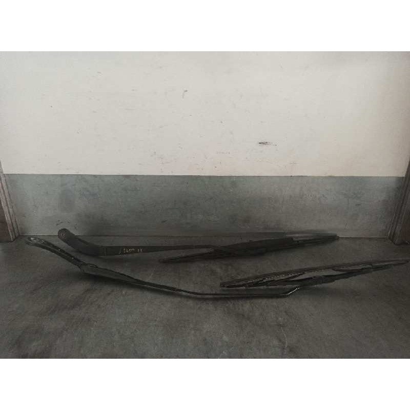Recambio de brazo limpia delantero derecho para renault megane ii classic berlina 1.9 dci diesel referencia OEM IAM   