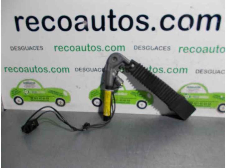 Replacement seatbelt buckle for Jaguar S-Type 3.0 V6 24V CAT OEM IAM reference 2R83F61203AD 