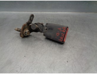 Replacement seatbelt buckle for Chrysler Jeep Cherokee (KJ) 2.8 CRD CAT OEM IAM reference 5GU581J3AE 