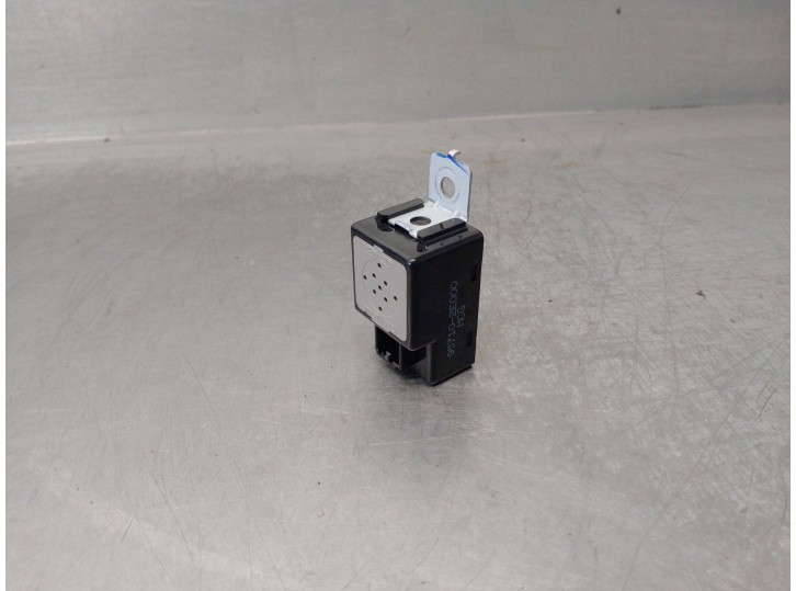 Recambio de modulo electronico para kia soul ( ) 1.6 gdi cat referencia OEM IAM 957102E000 