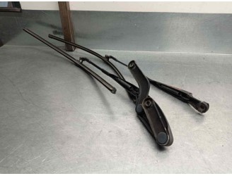 Recambio de brazo limpia delantero derecho para mercedes-benz clase cl (w215) coupe 5.0 v8 24v cat referencia OEM IAM A215820214