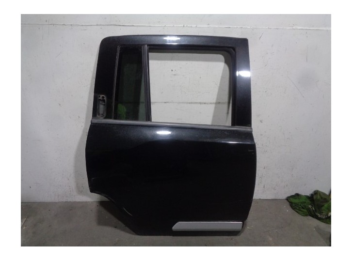 Recambio de puerta trasera derecha para jeep compass 2.0 crd cat referencia OEM IAM 5074958AB NEGRA 5 PUERTAS