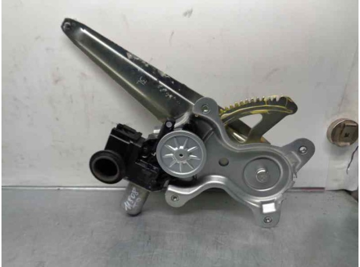Recambio de elevalunas trasero derecho para lexus ct 1.8 16v cat (híbrido) referencia OEM IAM 8572060320 7 PINES 5 PUERTAS