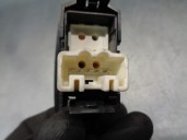 Replacement rear right window regulator switch for Toyota RAV4 (A2) 2.0 16V CAT OEM IAM reference 