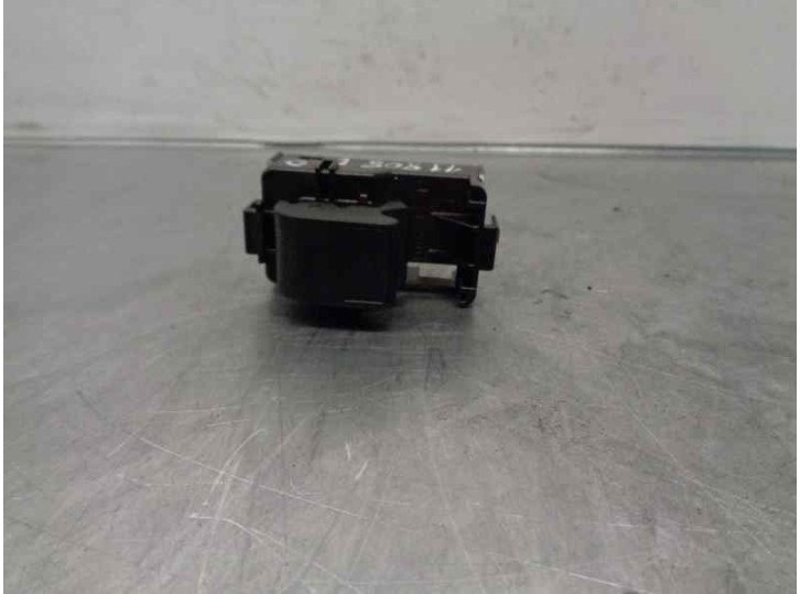 Recambio de mando elevalunas delantero derecho para lexus ct 1.8 16v cat (híbrido) referencia OEM IAM 192801  