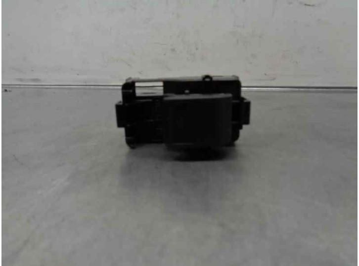 Recambio de mando elevalunas trasero izquierdo para lexus ct 1.8 16v cat (híbrido) referencia OEM IAM 192801  