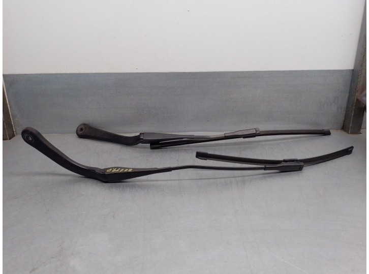 Recambio de brazo limpia delantero derecho para bmw serie 3 berlina (e90) 2.0 turbodiesel cat referencia OEM IAM 61617253 