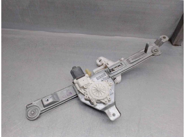 Recambio de elevalunas trasero derecho para jeep compass 2.0 crd cat referencia OEM IAM 05074822AA 2 PINES 5 PUERTAS
