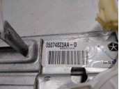 Recambio de elevalunas trasero izquierdo para jeep compass 2.0 crd cat referencia OEM IAM 05074823AA 2 PINES 5 PUERTAS