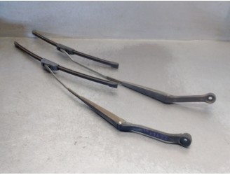 Recambio de brazo limpia delantero derecho para mazda mx-3 (ec) 1.6 16v cat referencia OEM IAM EA2567321B EA2567321B 