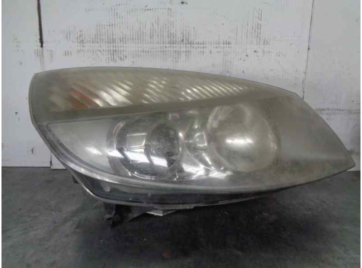 Recambio de faro derecho para renault scenic ii 2.0 dci diesel cat referencia OEM IAM 5DV00829000  5 PUERTAS