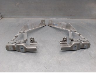 Replacement hood hinge for Opel Astra J Lim. 1.7 16V CDTi OEM IAM reference 13330940 13330941 