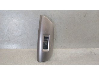 Recambio de mando elevalunas delantero derecho para hyundai coupe (gk) 1.6 fx referencia OEM IAM 935752C100 935752C100OF 