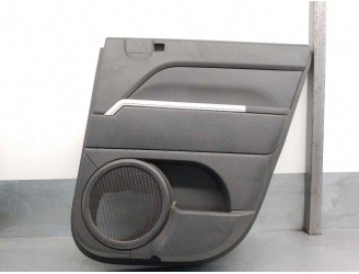 Recambio de guarnecido puerta trasera derecha para jeep compass 2.0 crd cat referencia OEM IAM 8114749 5 PUERTAS