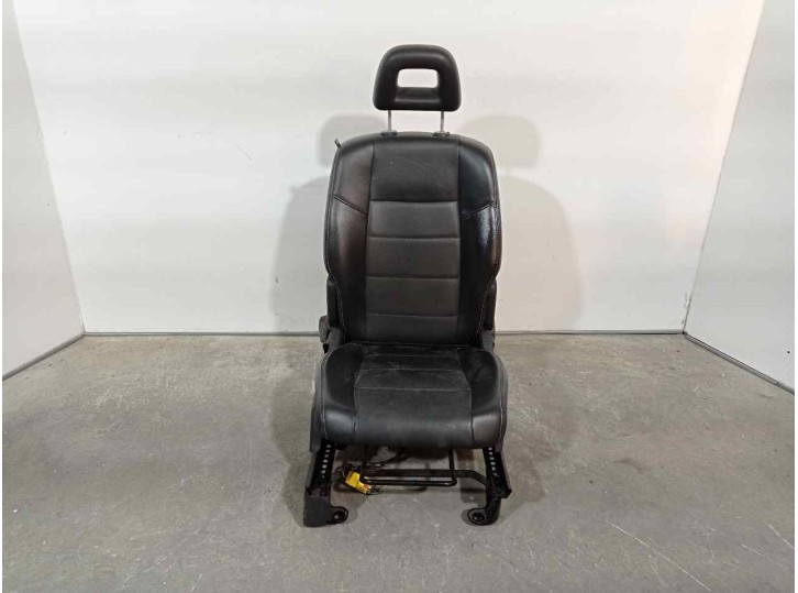 Recambio de asiento delantero derecho para jeep compass 2.0 crd cat referencia OEM IAM 4722057 CUERO NEGRO 5 PUERTAS