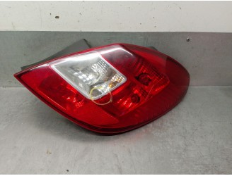 Recambio de piloto trasero derecho para opel corsa d (s07) 1.4 (l08, l68) referencia OEM IAM 1222137 1222137 89037877A VALEO