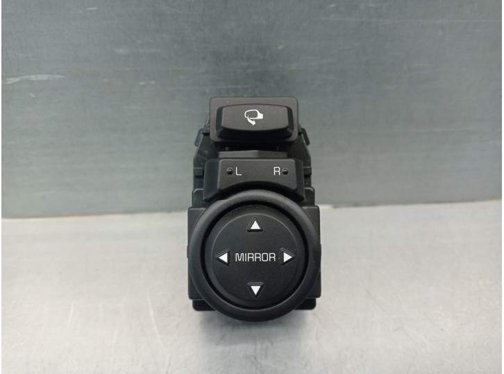 Recambio de mando retrovisor para kia stonic (yb) 1.0 t-gdi referencia OEM IAM 4D64801160  