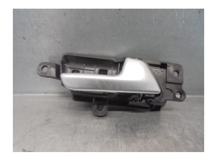Recambio de maneta interior delantera derecha para kia sportage 1.7 crdi cat referencia OEM IAM 82623F1000 5 PUERTAS