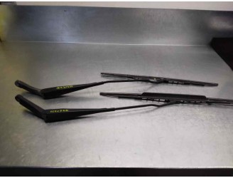 Recambio de brazo limpia delantero derecho para ford mondeo iii sedán (b4y) 2.2 tdci referencia OEM IAM 1S7117526AB  