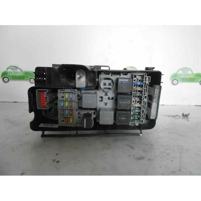 Recambio de caja reles / fusibles para volvo xc90 2.4 diesel cat referencia OEM IAM 30797010  