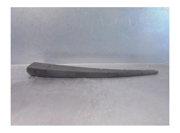 Replacement rear wiper arm for Kia Sportage 1.7 CRDi CAT OEM IAM reference 98815A4000 