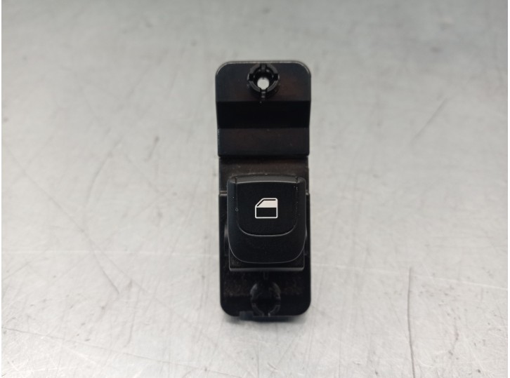 Replacement rear right window regulator switch for Kia Stonic (YB) 1.0 T-GDi OEM IAM reference 4D65251000 
